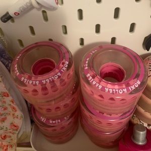 Moxi Roller Skates Outdoor Gummy Wheels - Pink